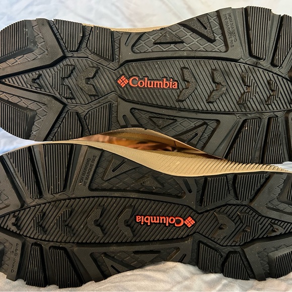 Columbia Waterproof Insulted Winter boots - Picture 2 of 7